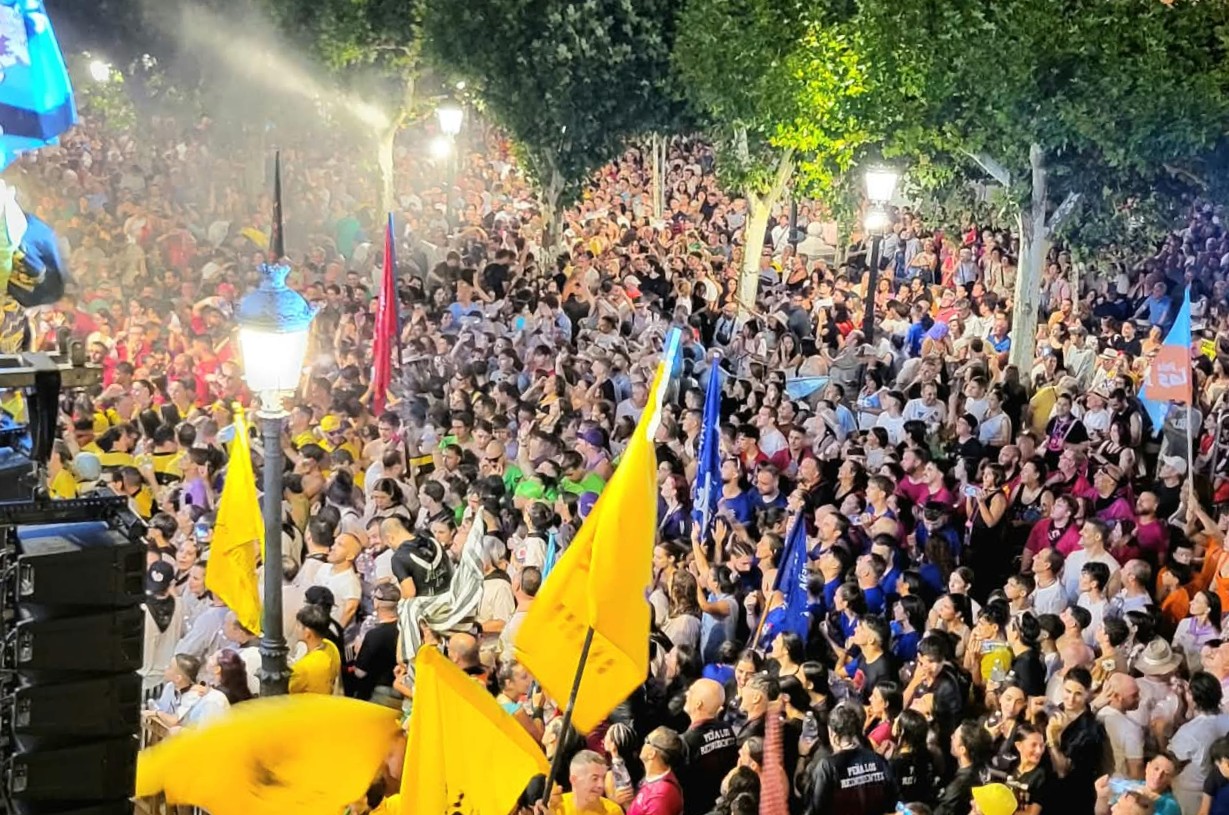 El PSOE agradece a peñas, entidades y trabajadores municipales que vuelvan a sostener las ferias y reclama al gobierno de PP y Vox que deje de maltratar a quienes mantienen la vida social de la ciudad.